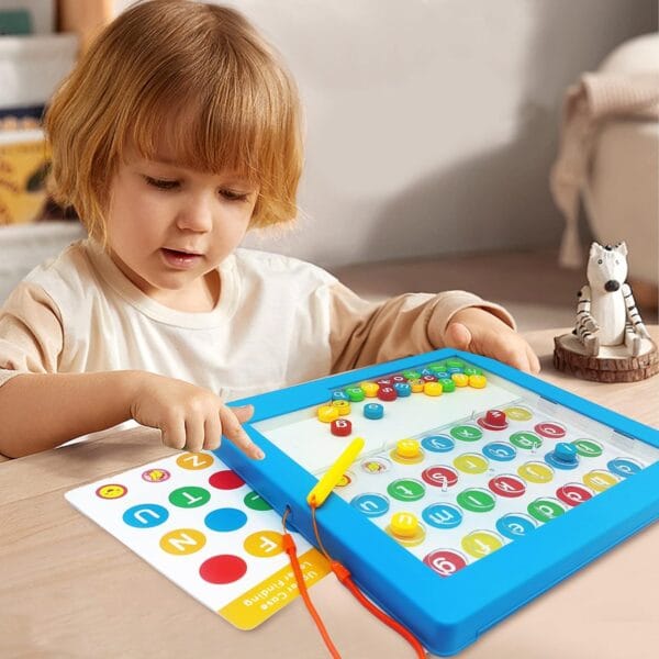 Tablero magnético de aprendizaje montessori para niños con letras y tarjetas de actividades, marco amarillo