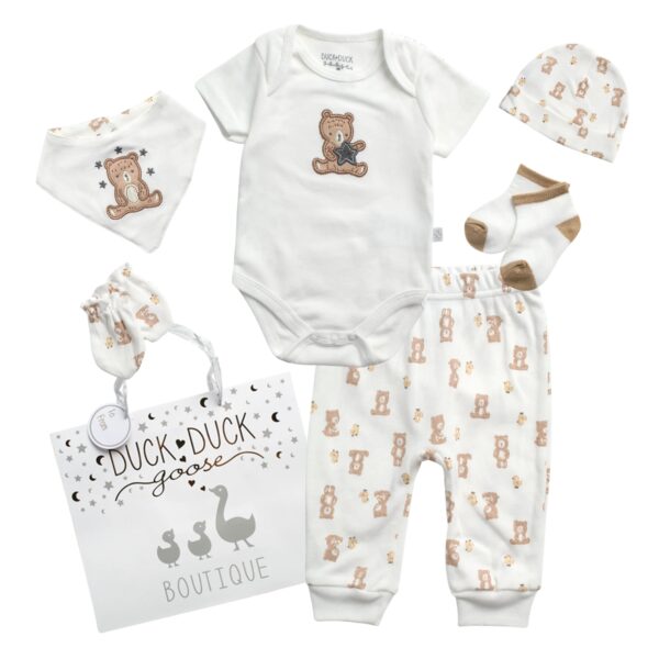 Conjunto de salida de bebé, mameluco, pantalon, babero, gorrito, guantes y medias