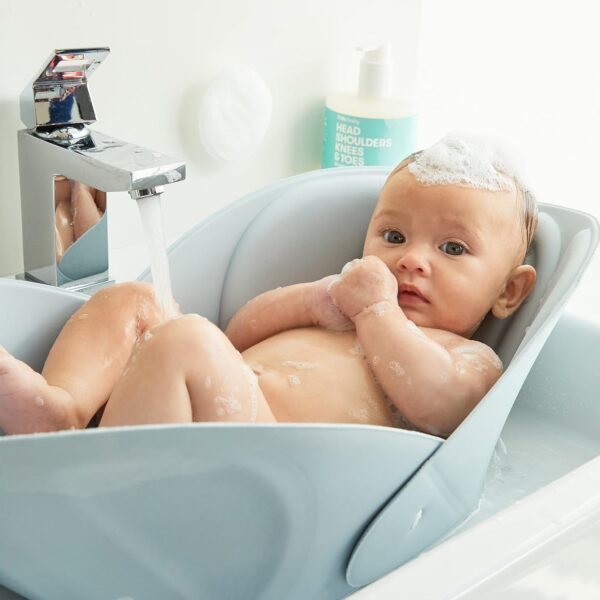 Frida Baby Asiento de baño suave y plegable para bebé – Fácil de limpiar y portátil