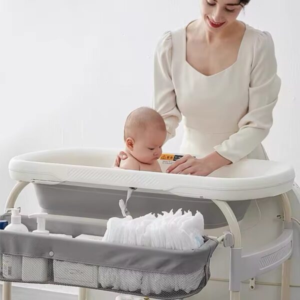 Cambiador de Bebé con Bañera 2 en 1 – Altura Ajustable y Bandejas de Almacenamiento
