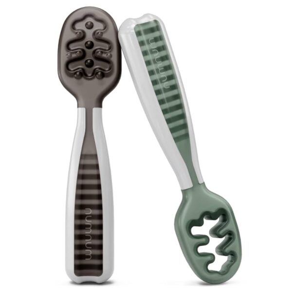 NumNum - Juego de 2 cucharas de entrenamiento para bebés y niños a partir de 6 meses (gris y verde)