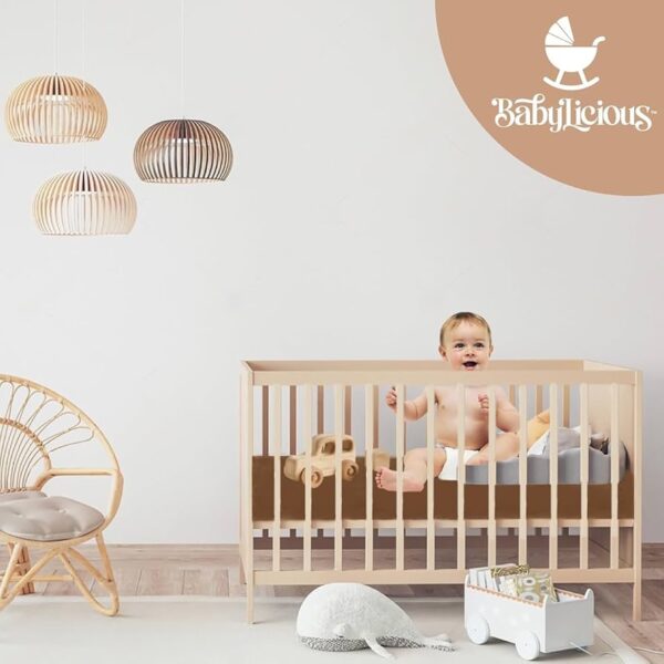 Cambiador para Bebé con Bordes Contorneados | Colchón Cambiador Impermeable con Funda Lavable de Algodón Orgánico y Correa de Seguridad